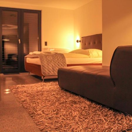 Bluestone Boarding Apartments Дюссельдорф Экстерьер фото