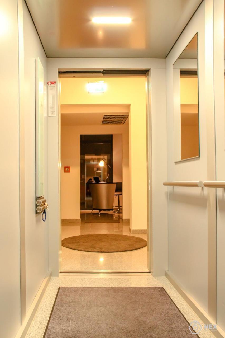 Bluestone Boarding Apartments Дюссельдорф Экстерьер фото