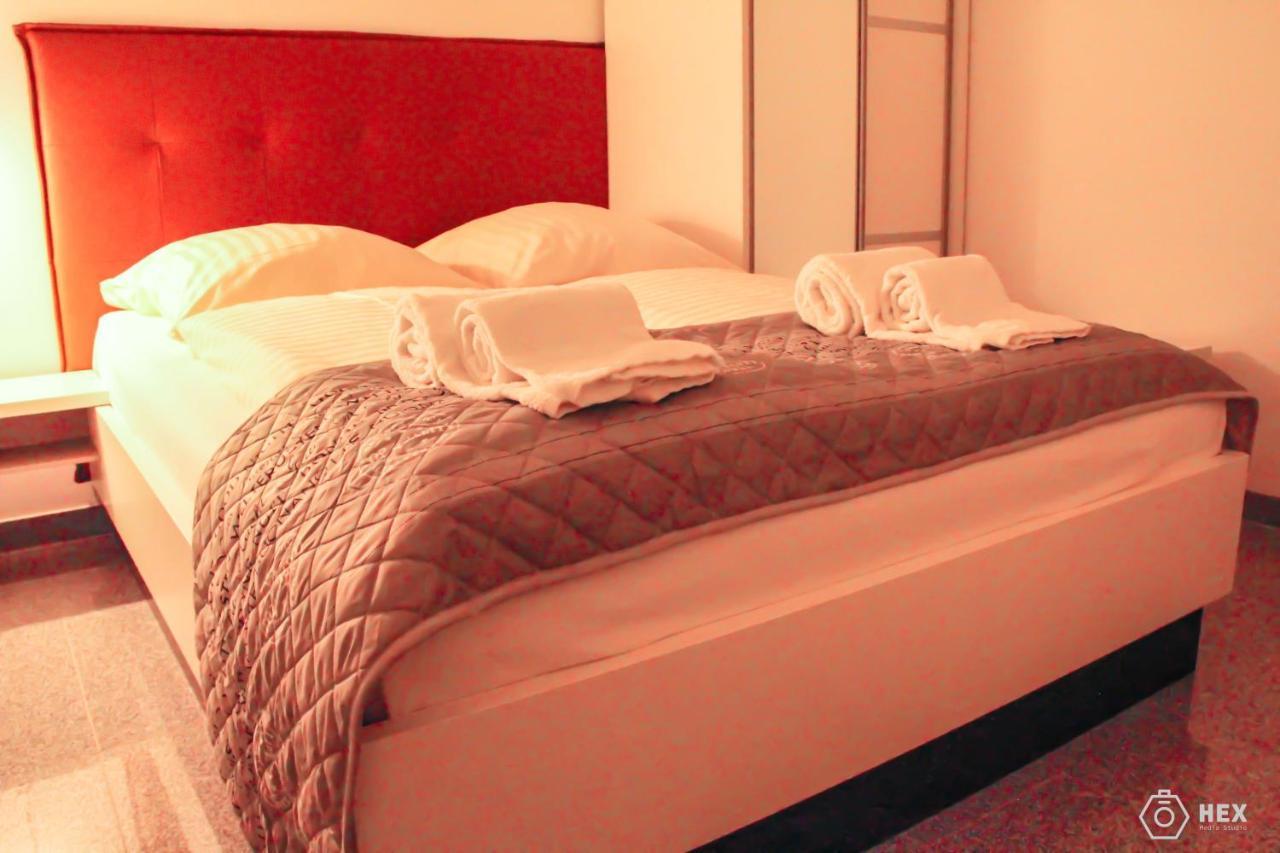 Bluestone Boarding Apartments Дюссельдорф Экстерьер фото
