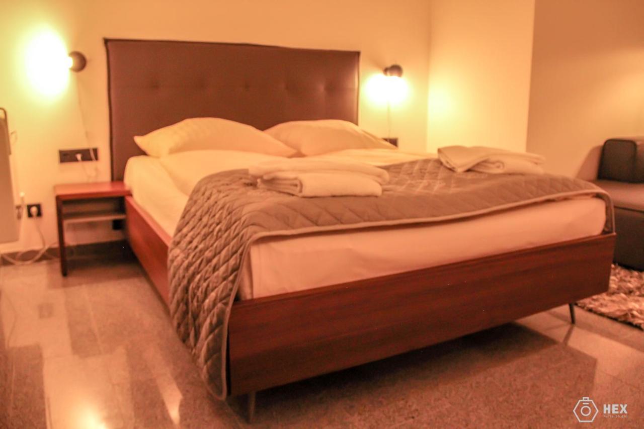 Bluestone Boarding Apartments Дюссельдорф Экстерьер фото